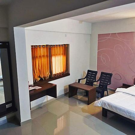 Hotel Radha Pangala Zewnętrze zdjęcie